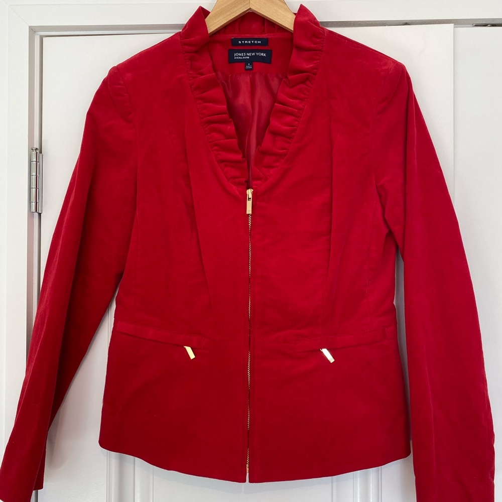 Jones New York red zip jacket. Stunning rich color!